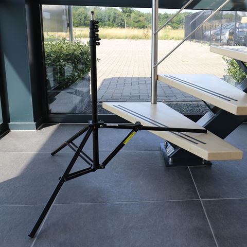 Lampenstativ schwarz mit Luftdämpfung 78-240cm