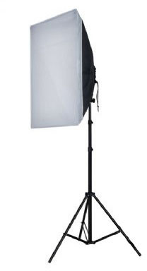 Falcon Eyes Tageslicht Beleuchtungs-Set mit faltbarer 60x60cm Softbox, entspricht  800W