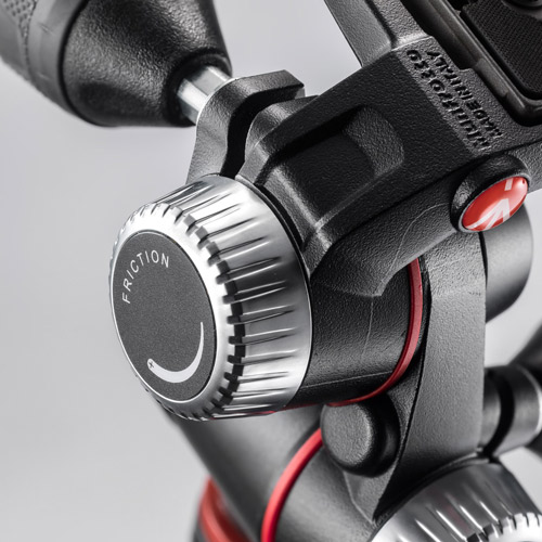 Manfrotto MT055XPRO3 Stativ (3 Segmente) + MHXPRO-3W 3-Wege-Neiger