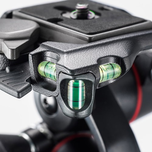 Manfrotto MT055XPRO3 Stativ (3 Segmente) + MHXPRO-3W 3-Wege-Neiger